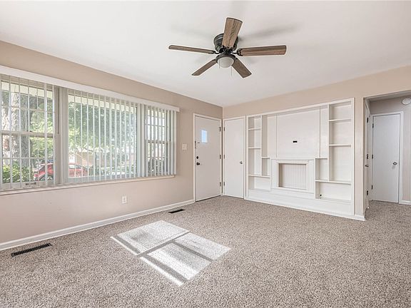 5th image of 4945 Kolmar Ave