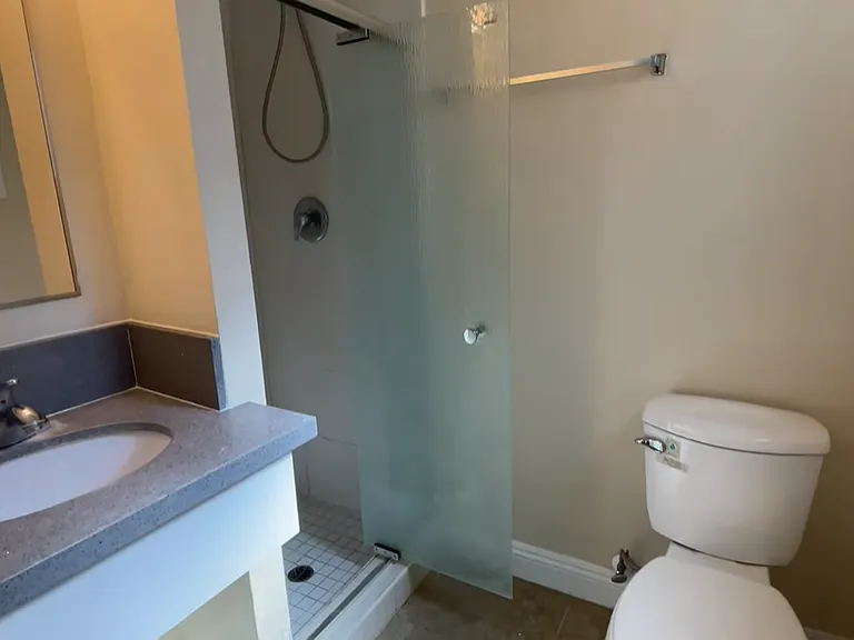 1201 W 36th Pl — Photo 20