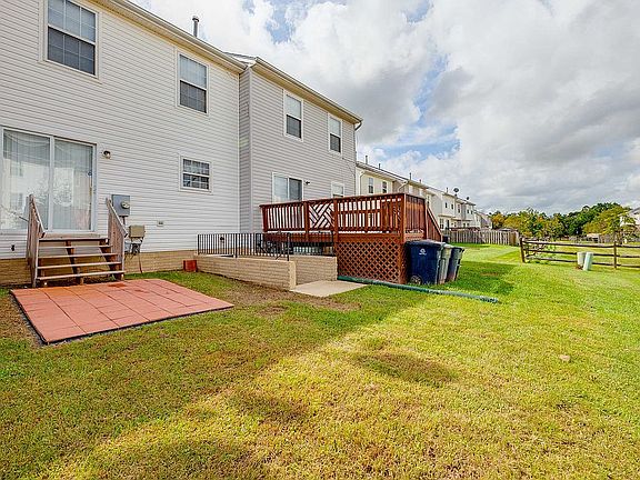 Back w/Walk Up Basement