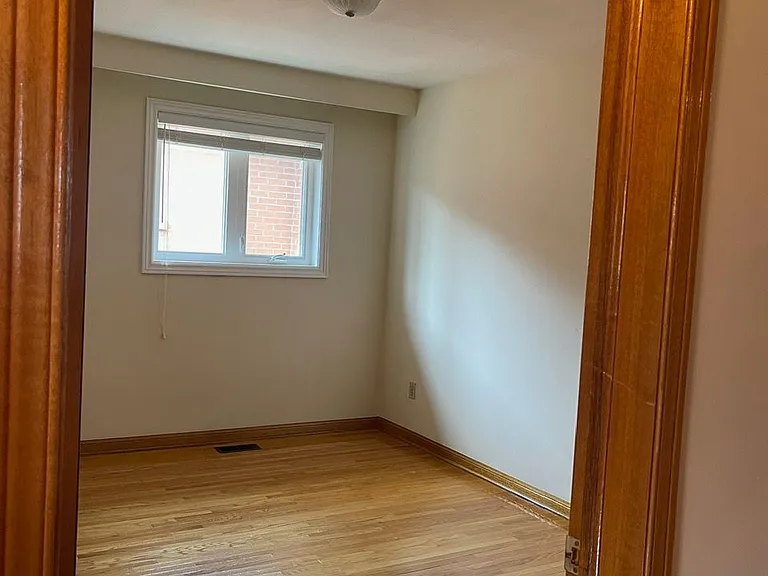 227 Elgin Mills Rd W — Photo 5