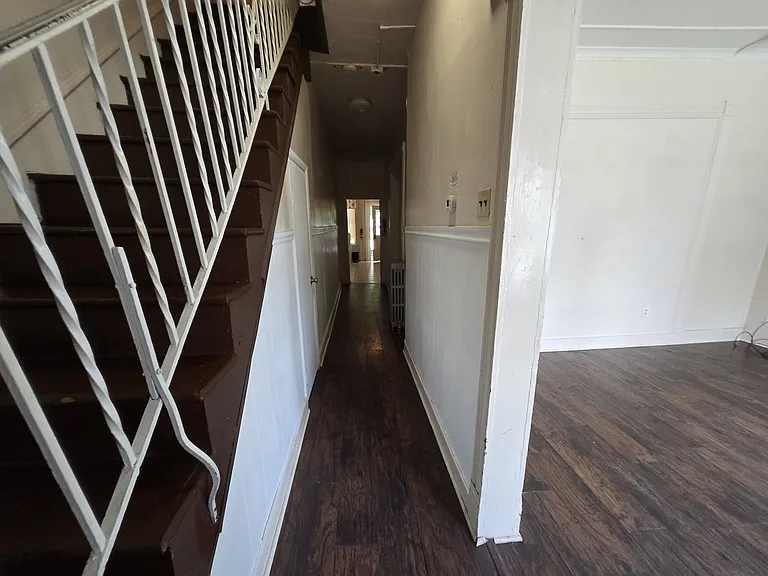 407 N Webster Ave — Photo 17