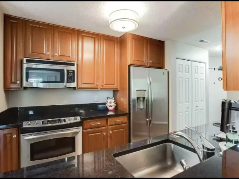 6010 Chasewood Pkwy #203 — Photo 4