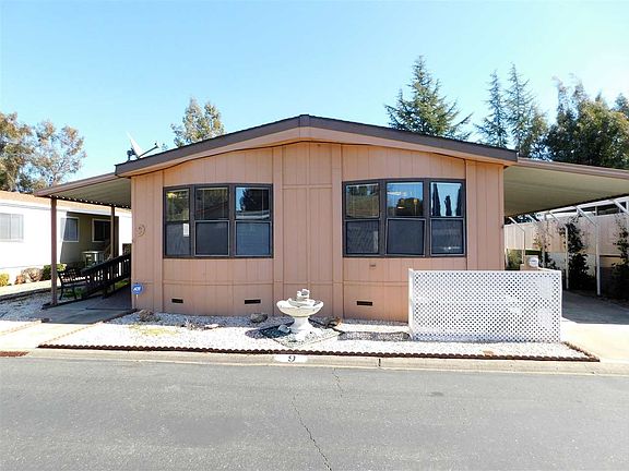 2nd image of 20 Rollingwood Dr Spc 9