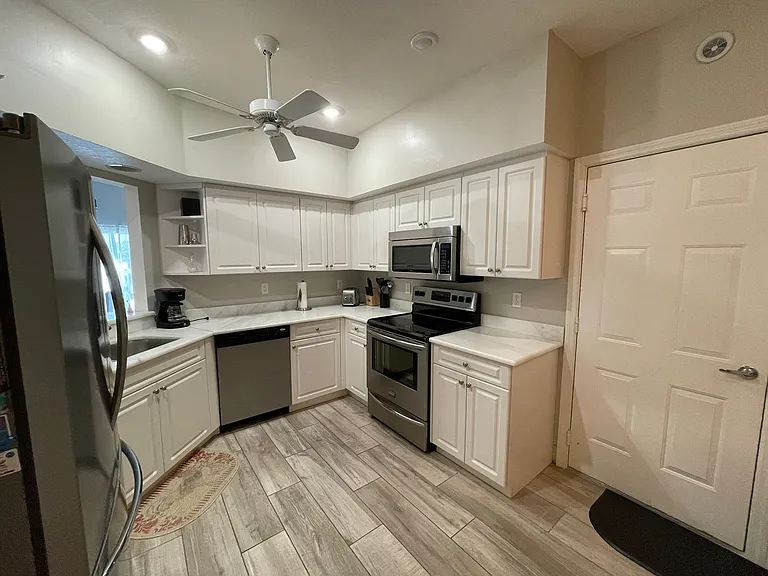 1130 Partridge Cir #102 — Photo 6