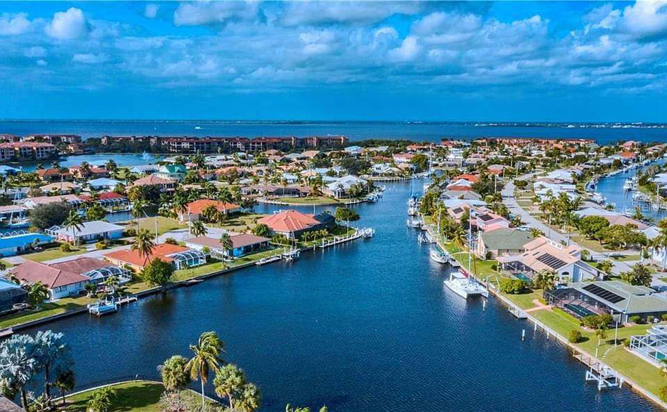1st image of 135 Hibiscus Dr