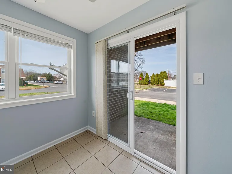 24 Florence Tollgate Pl #1 — Photo 18