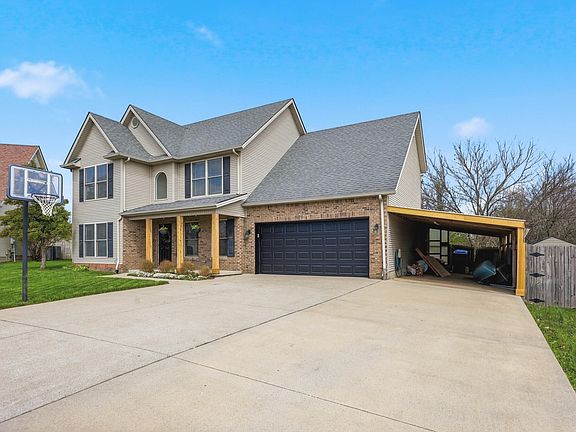 3rd image of 168 Buckingham Ln