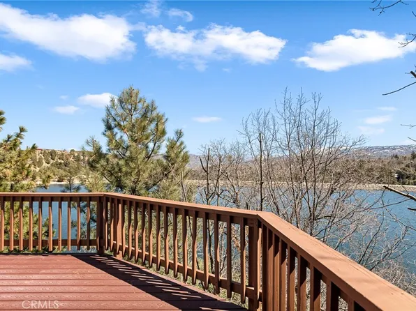 565 Canyon View Rd, Lake Arrowhead, CA 92352