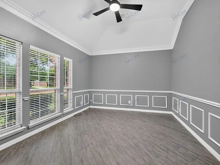 608 Walnut Hollow Dr — Photo 3