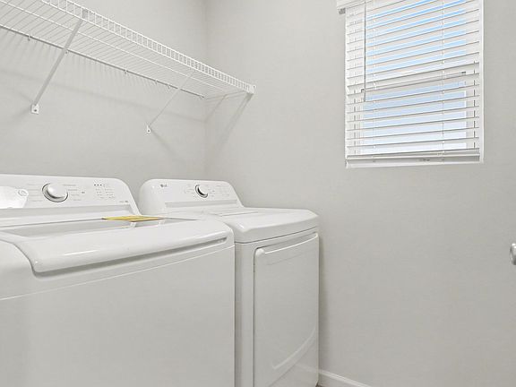 5th image of 1630 Roosevelt Ct