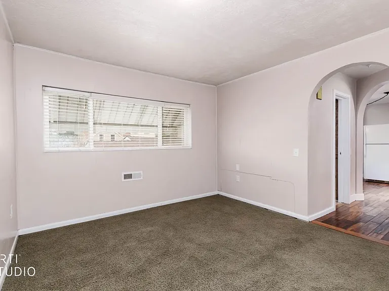 62 W 115 N #201 — Photo 16