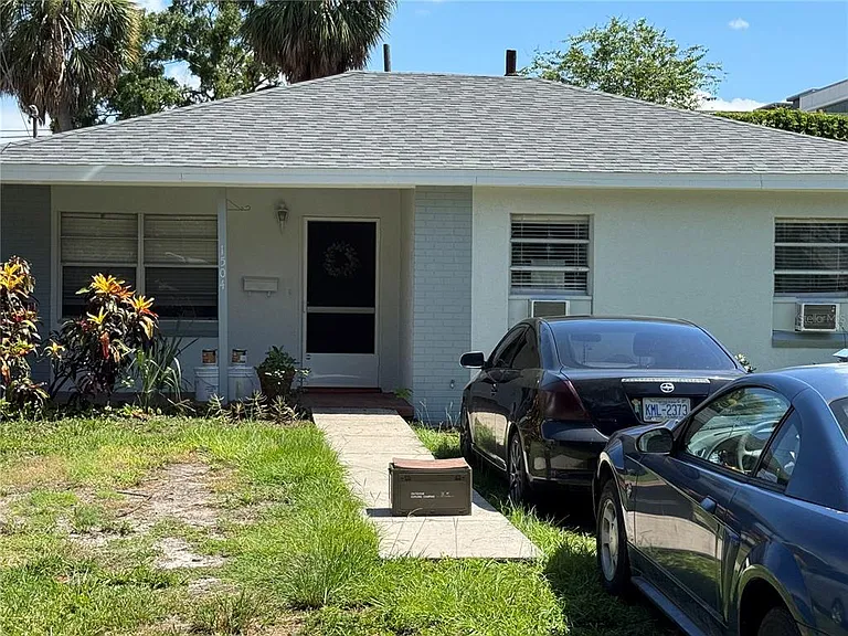 1504 W Grace St — Photo 1