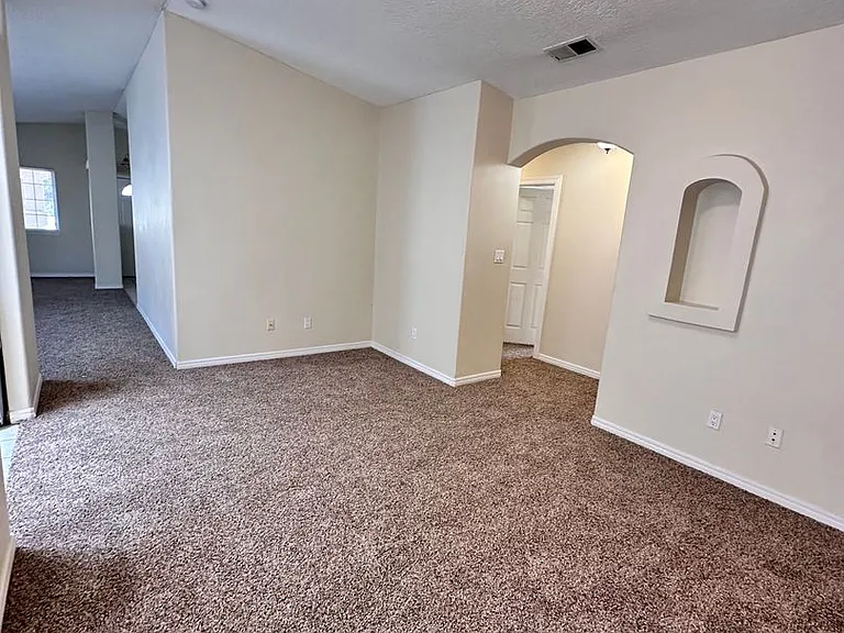 6535 Tierra Prieta Ave NW — Photo 9