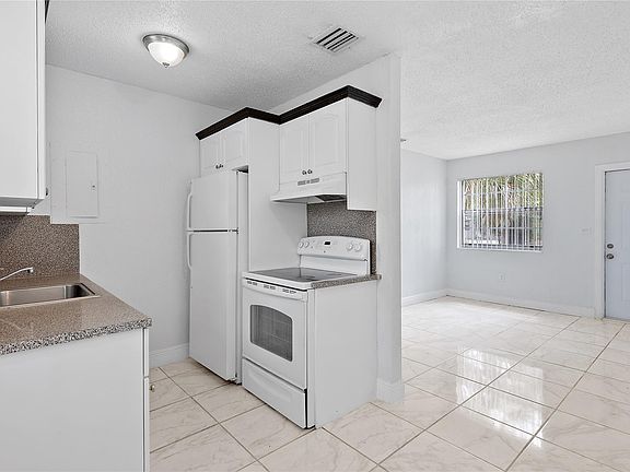 3rd image of 3381 NW 8th Place