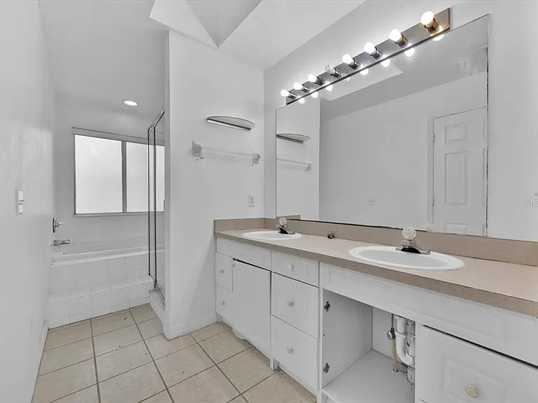352 Caribbean Dr #MAIN — Photo 9