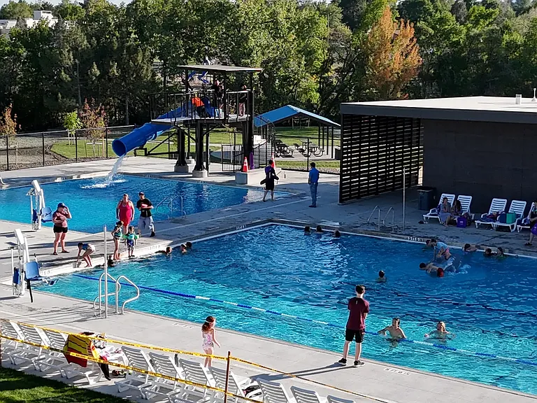 Walking distance to Columbine West community pool