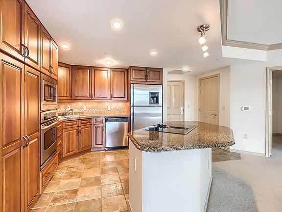 4th image of 8100 E Union Ave Unit 806