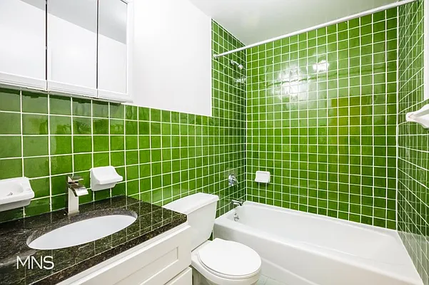 Rented by MNS Marketing | media 7