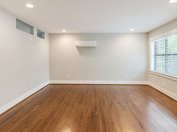 2nd image of 1218 Jackson Blvd APT 2