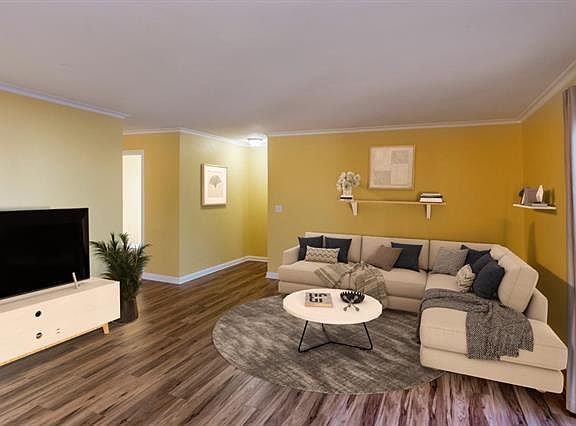 2nd image of 940 Kiely Blvd Unit A