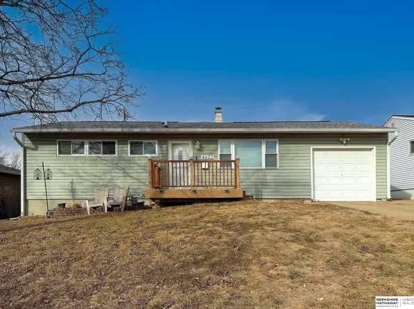 4622 Hascall St, Omaha, NE 68106