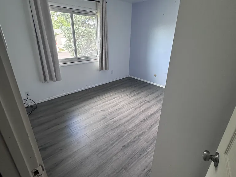 417 Skyway Dr — Photo 8