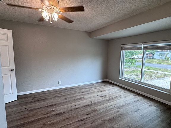 5th image of 2137 Laden Rd
