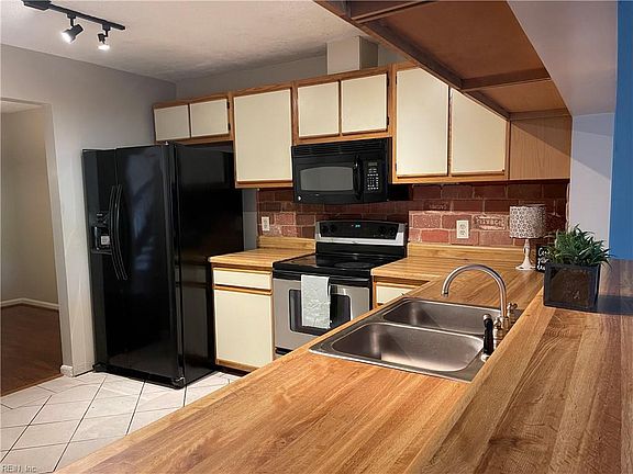 5th image of 253 Mannings Ln