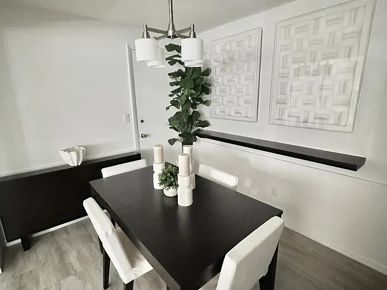 Sutton Apartments — Photo 2