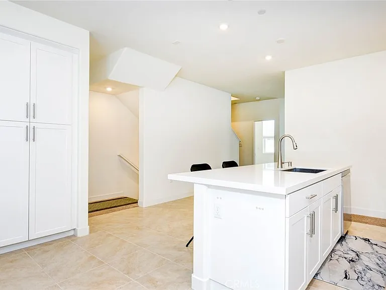 1814 E 1st St #330 — Photo 6