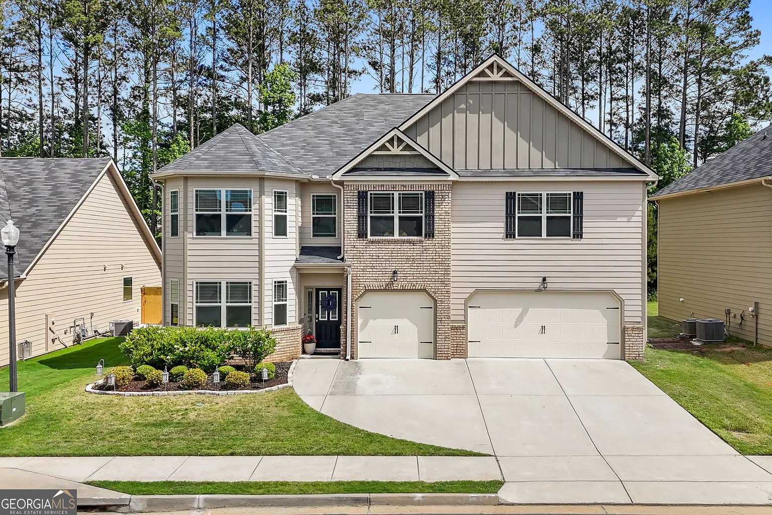 150 Brookview Dr photo 1