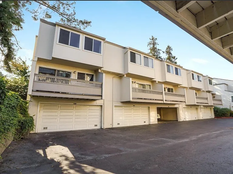 626 S Fair Oaks Ave — Photo 26