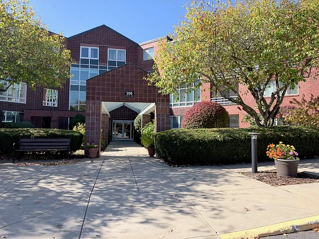 2 bed, 1600 sqft, $2,850 — Photo 1