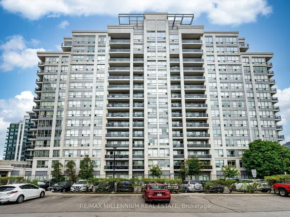 50 Disera Dr #902, Vaughan, ON L4J 9E9