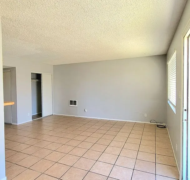 1920 Galaxy St — Photo 4