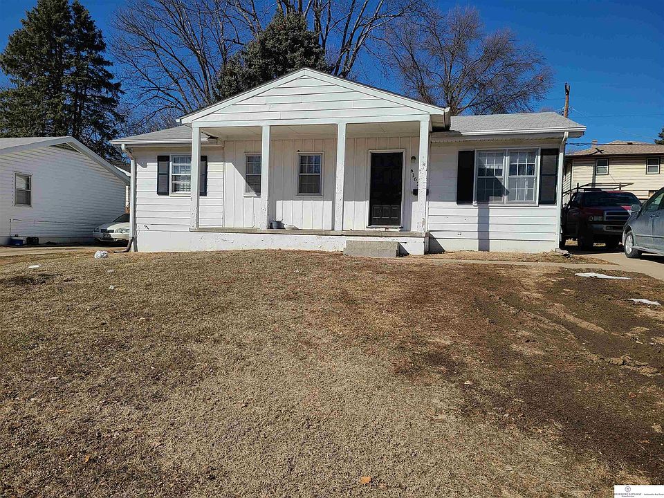 1st image of 6162 Park Lane Dr