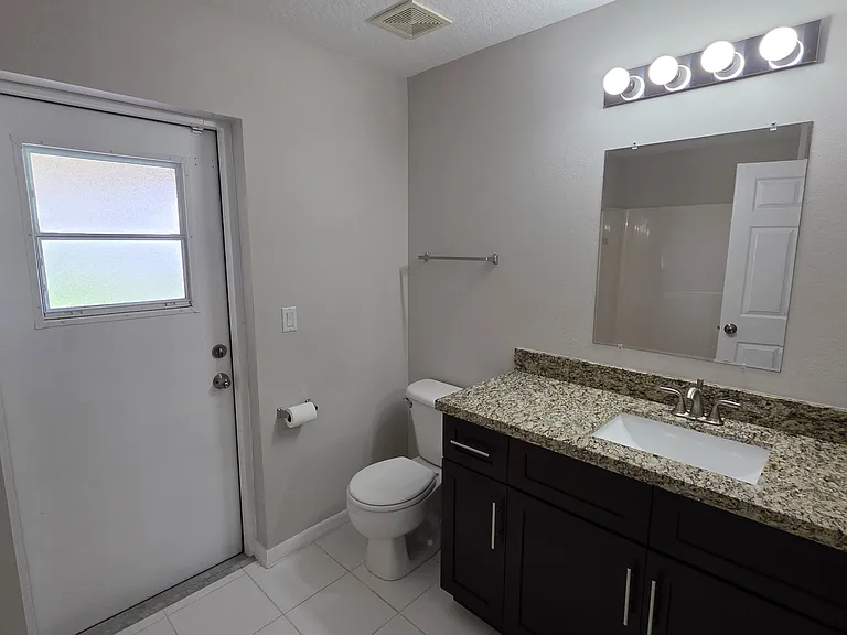 151 SW South Wakefield Cir — Photo 12