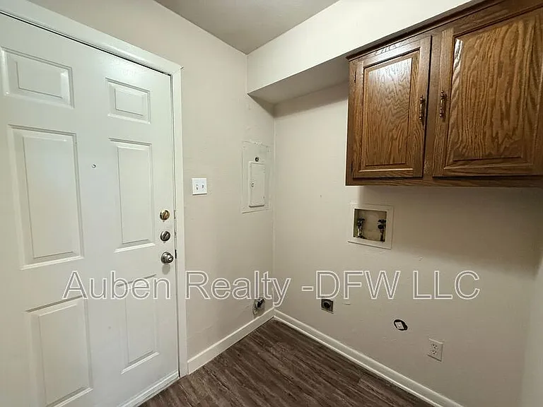 1413 Blackwell Dr — Photo 7