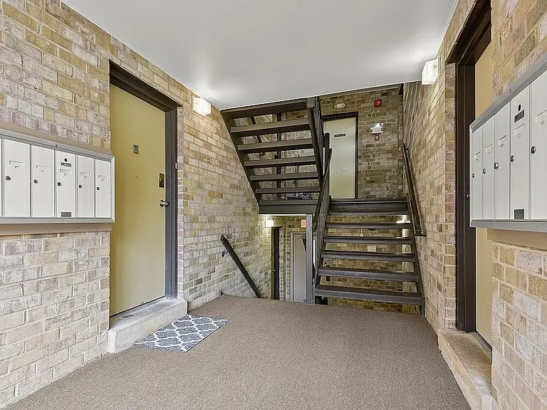 10534 Cross Fox Ln #C1 — Photo 11