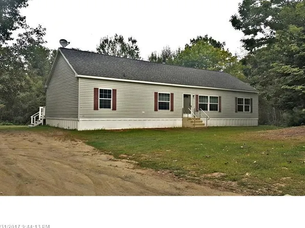 23 Elm Ln, Windsor, ME 04363