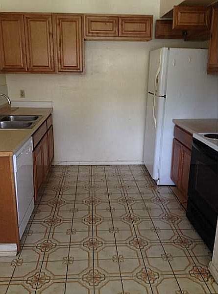 2nd image of 1331 NE 158th St