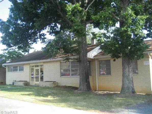 147 Macarthur St, Asheboro, NC 27203