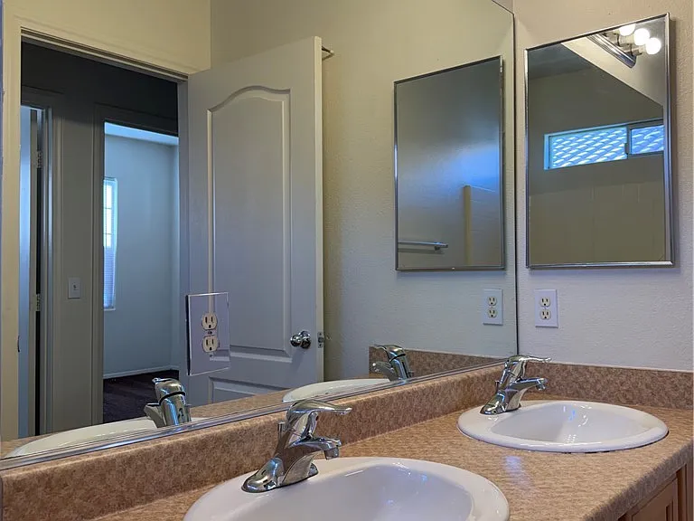 3762 Corpolo Ave — Photo 42