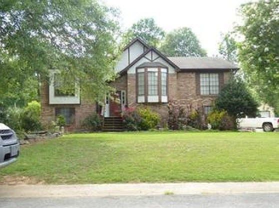2nd image of 14 Park Dr