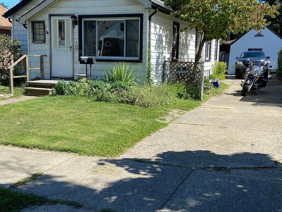 1st image of 23746 Hazelwood Ave