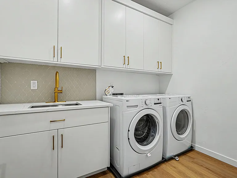 Laundry with Sink