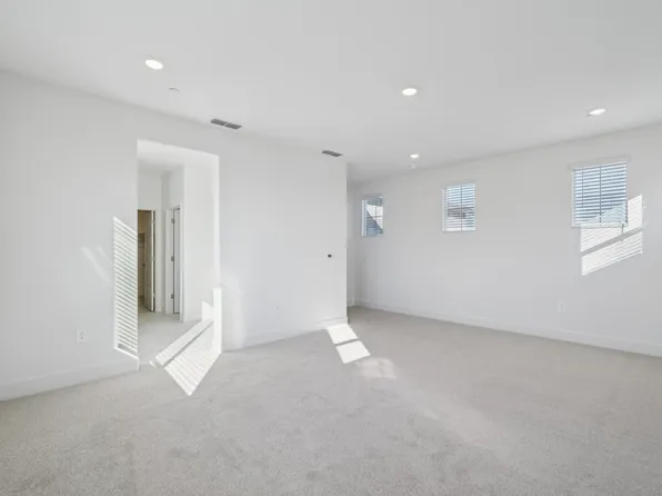 1500 Goldfish Way, Sacramento, CA 95832