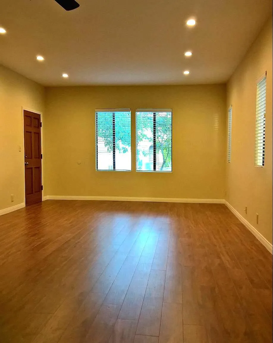 1 bed, 850 sqft, $2,975 — Photo 3