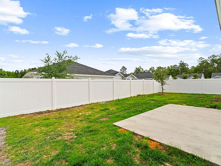 170 Bradford Ct — Photo 31
