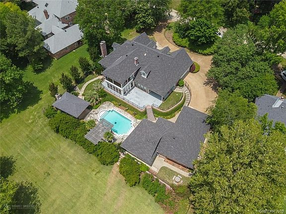 4th image of 205 Bay Hills Dr